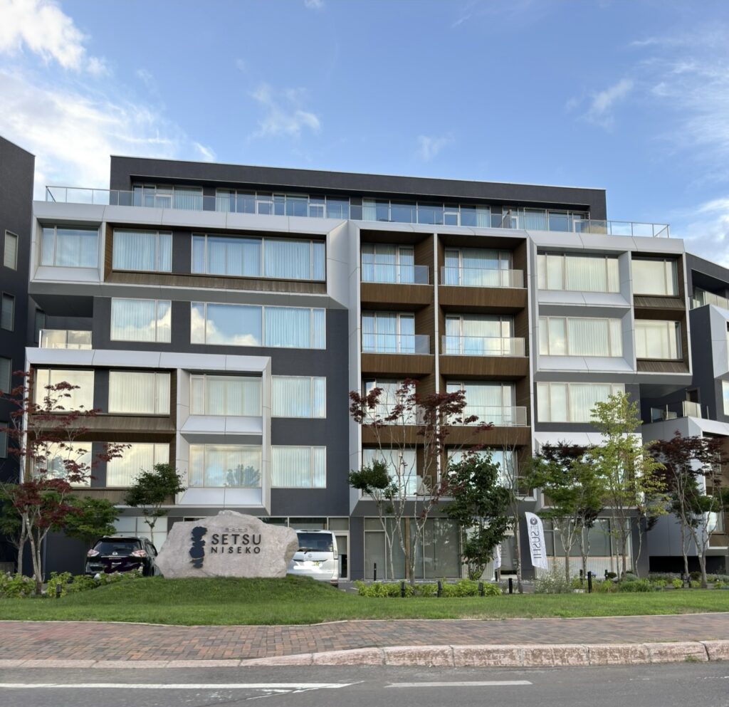 雪ニセコホテル外観